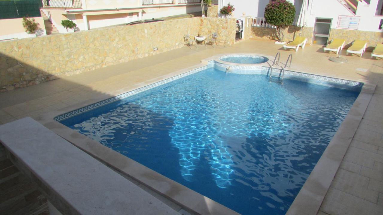 Ferienwohnung Apartamento - 2 A 4 Pessoas- Piscina Olhos de Agua  Exterior foto