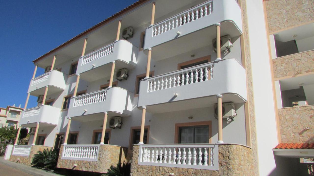 Ferienwohnung Apartamento - 2 A 4 Pessoas- Piscina Olhos de Agua  Exterior foto