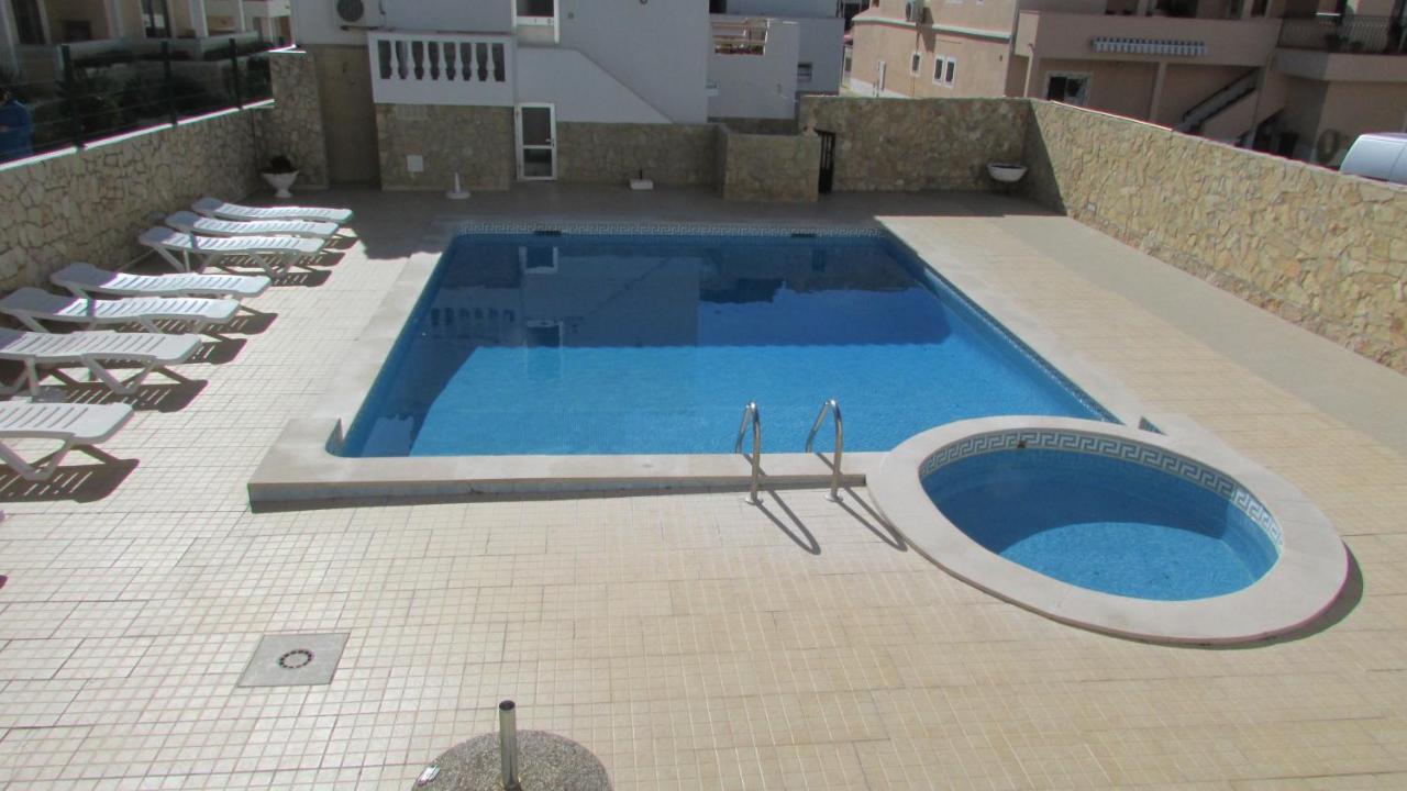 Ferienwohnung Apartamento - 2 A 4 Pessoas- Piscina Olhos de Agua  Exterior foto