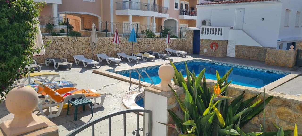 Apartamento - 2 A 4 Pessoas- Piscina Olhos de Agua  Exterior foto